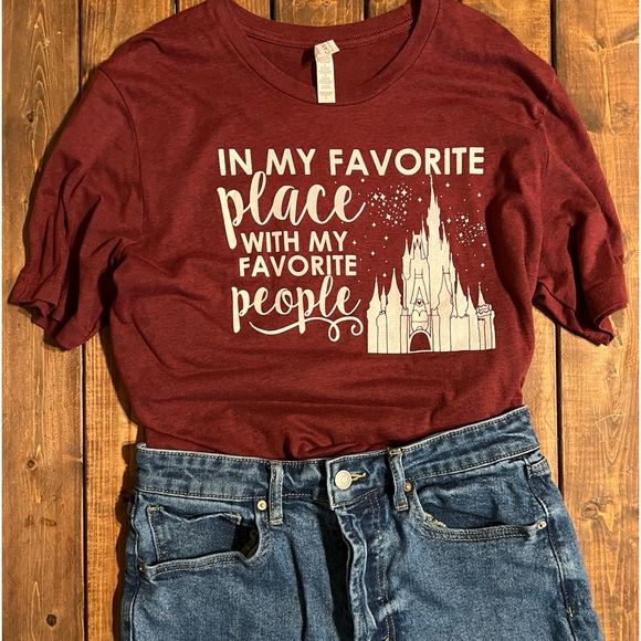 Disney / women’s T-shirt/ large / In My Favorite Place With My Favorite People - Picture 1 of 5